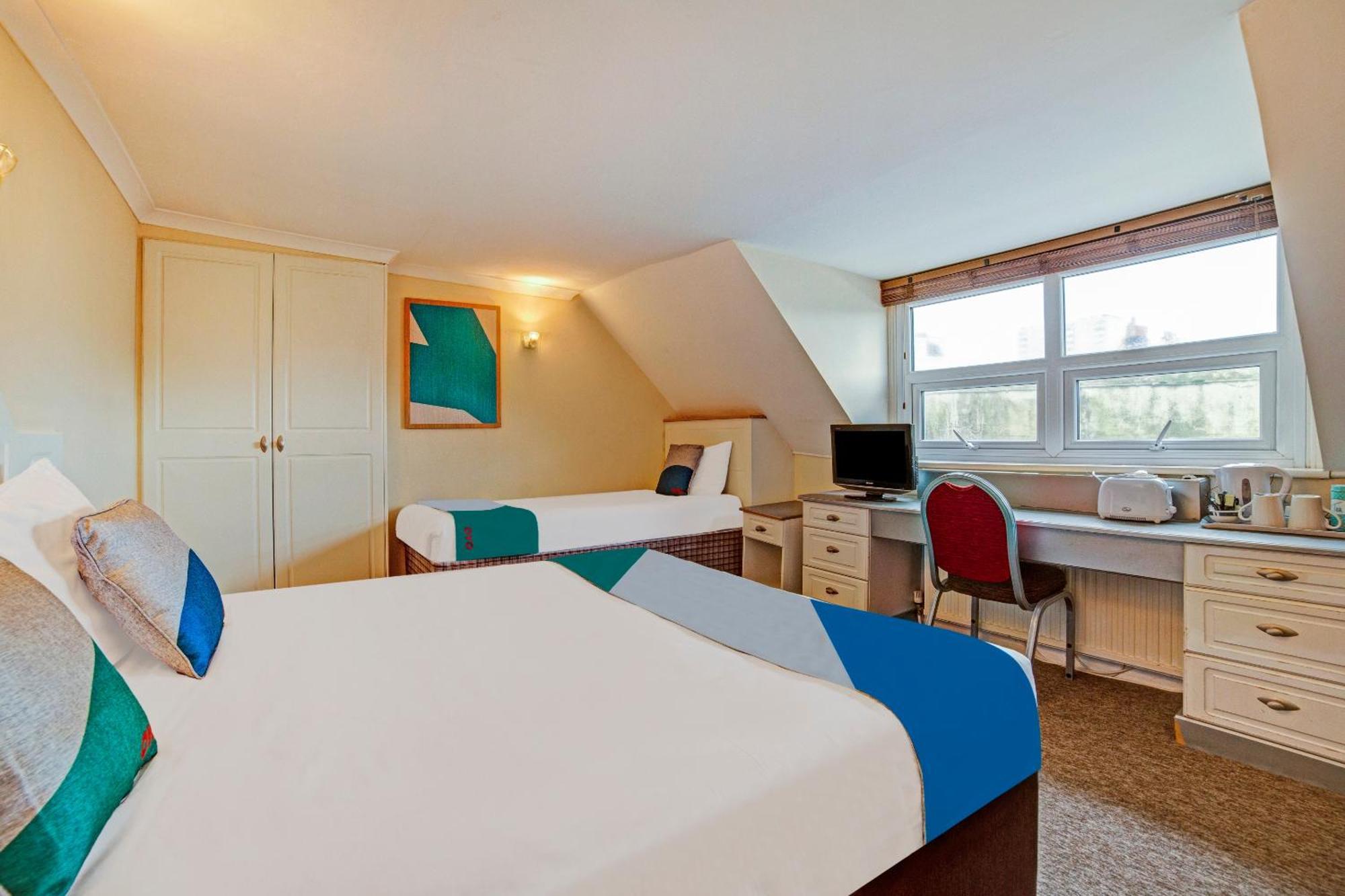 The Gullivers 3* Hove